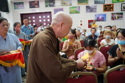 Hà Nội: Bệnh nhân Viện huyết học - Truyền máu Trung ương đón Vu Lan 2023